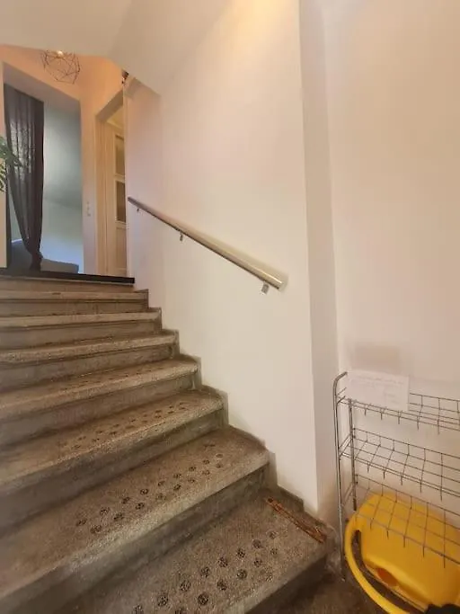 Independent Studio In A Villa With Garden Bucharest Romania