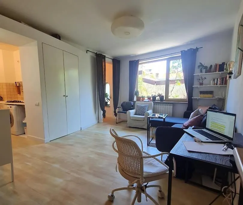 Independent Studio In A Villa With Garden Bucharest Apartment